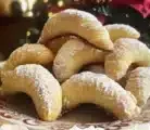 delicate italian apricot almond crescent cookies 2025 11 08 201446 150x150 1 e1763762909459